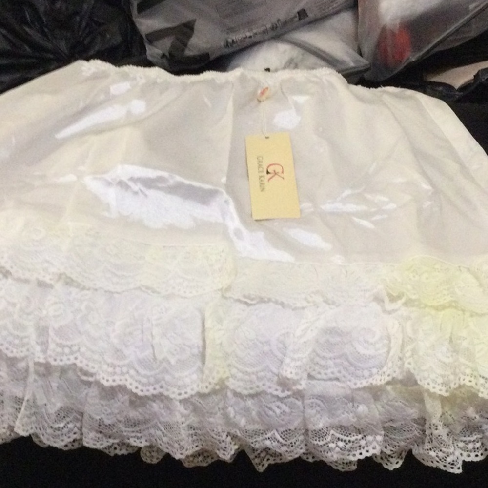 Elegant White Lace Skirt